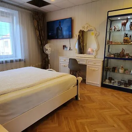 Savas 2 In And Parking 4* Kaunas