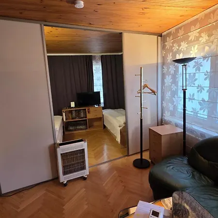 Lägenhet Savas 2 In And Parking 4*