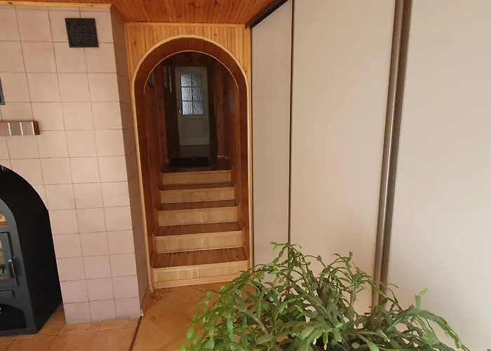 Savas 2 In And Parking 4*