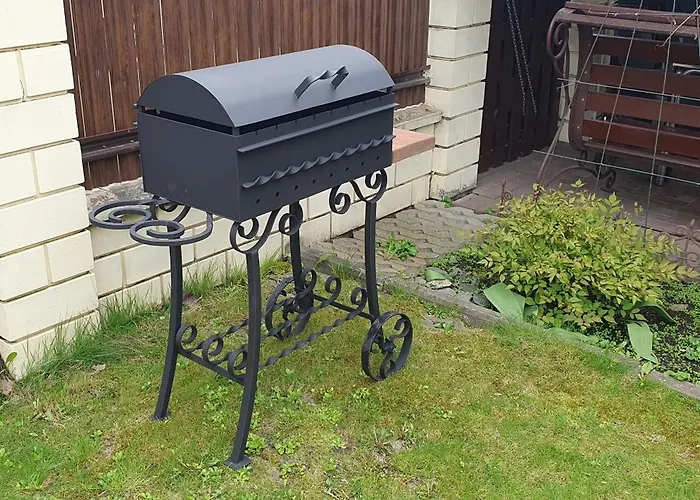 Savas 2 In And Parking Kaunas