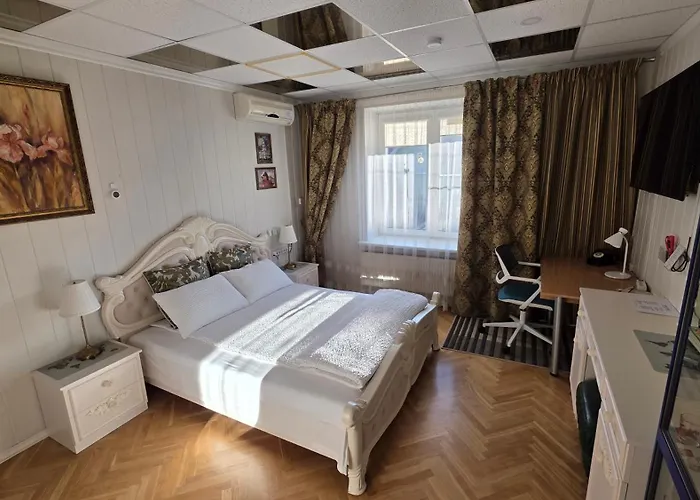 Savas 2 In And Parking Kaunas